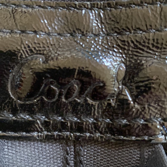 🦊 Coach black cloth and patent trim. - Picture 4 of 10